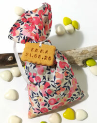 Sachet de dragées en tissu, petite fille