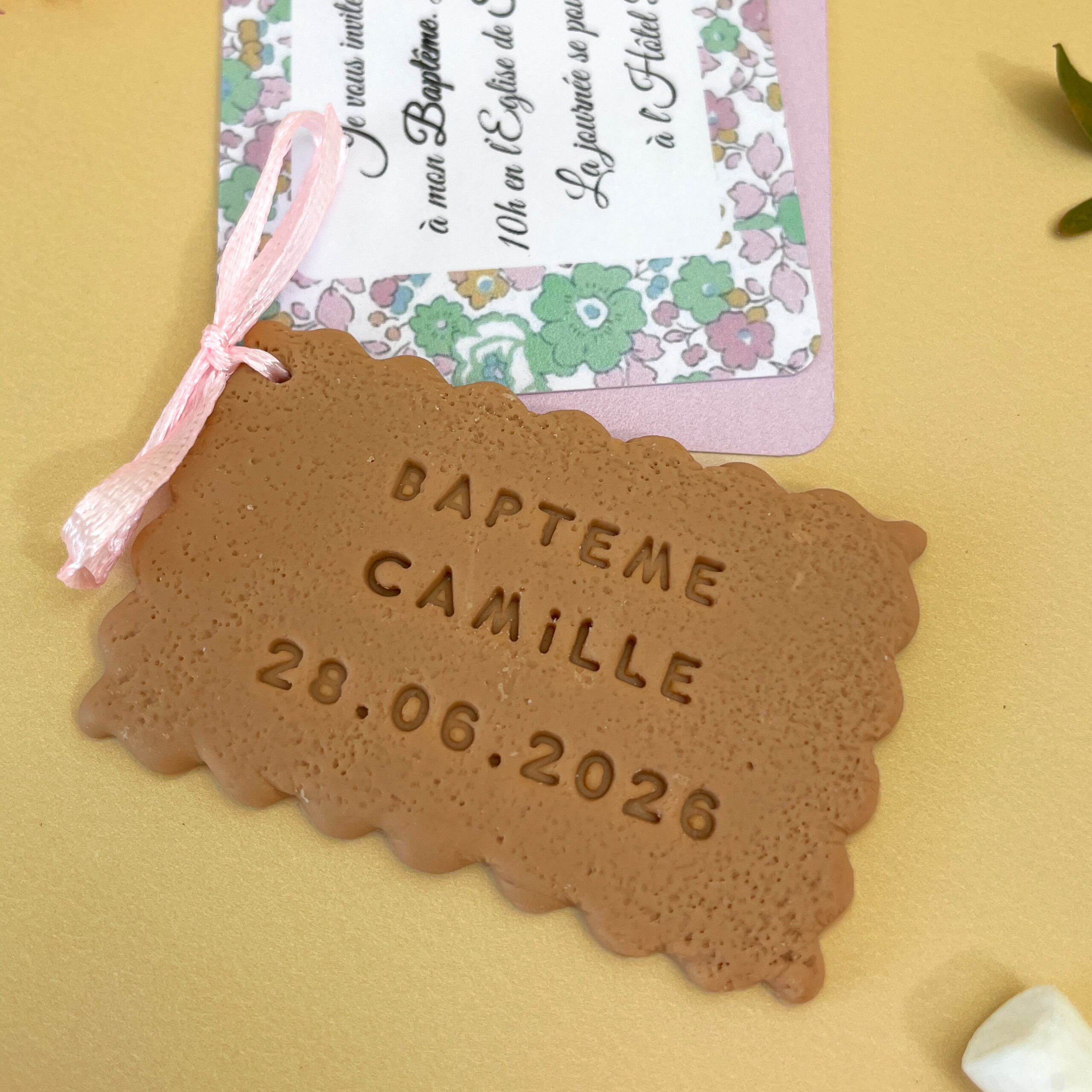 faire-part-de-naissance-gourmand-avec-petti-beurre-personnalise-annonce-originale
