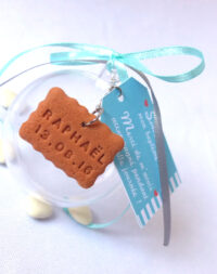Boule en plexiglass pour dragées, thème biscuit & gourmandise.