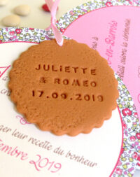 Faire-part mariage biscuit rond, thème fleuri/liberty