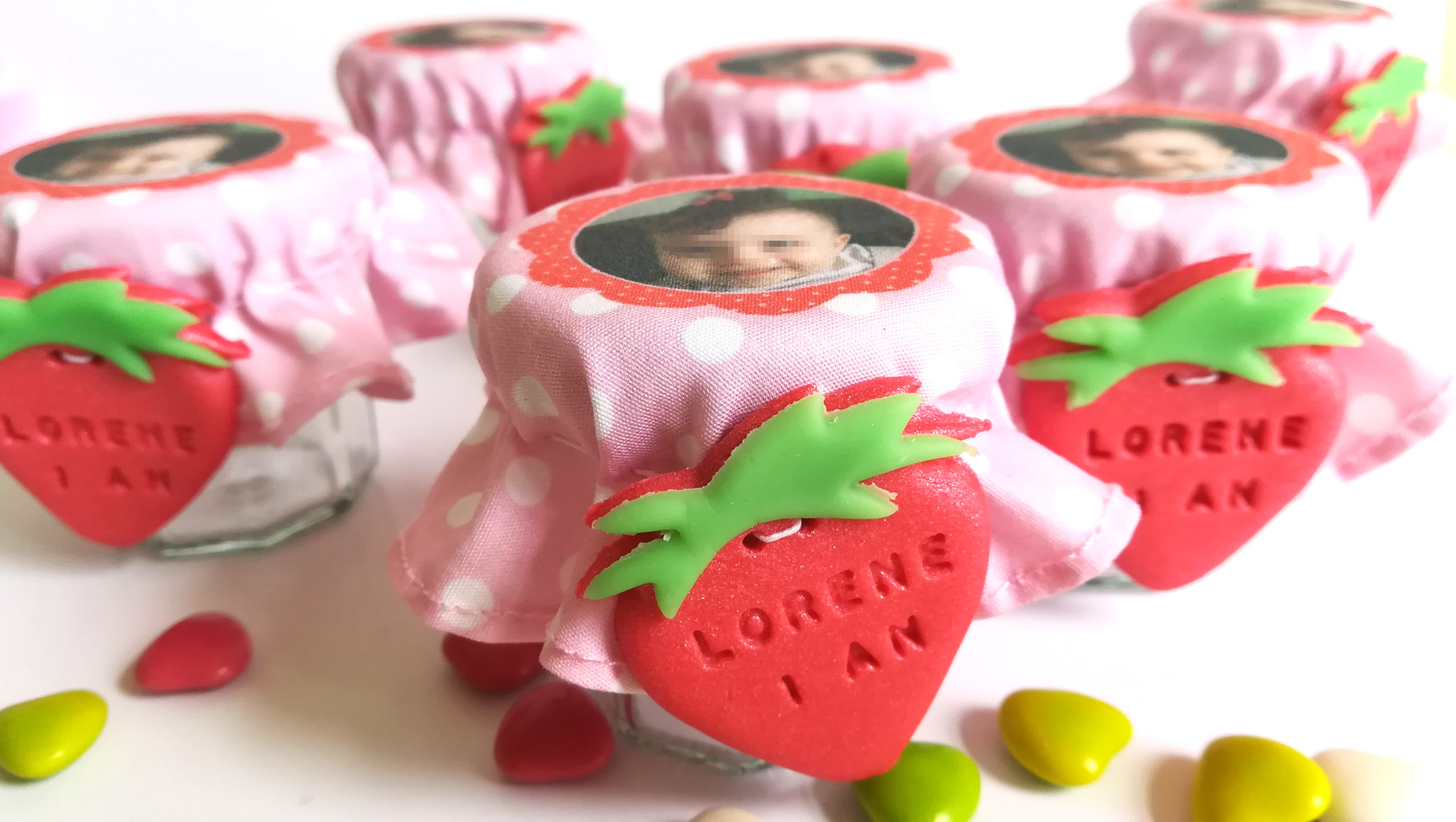 Contenant De Dragees Bapteme Theme Fraise