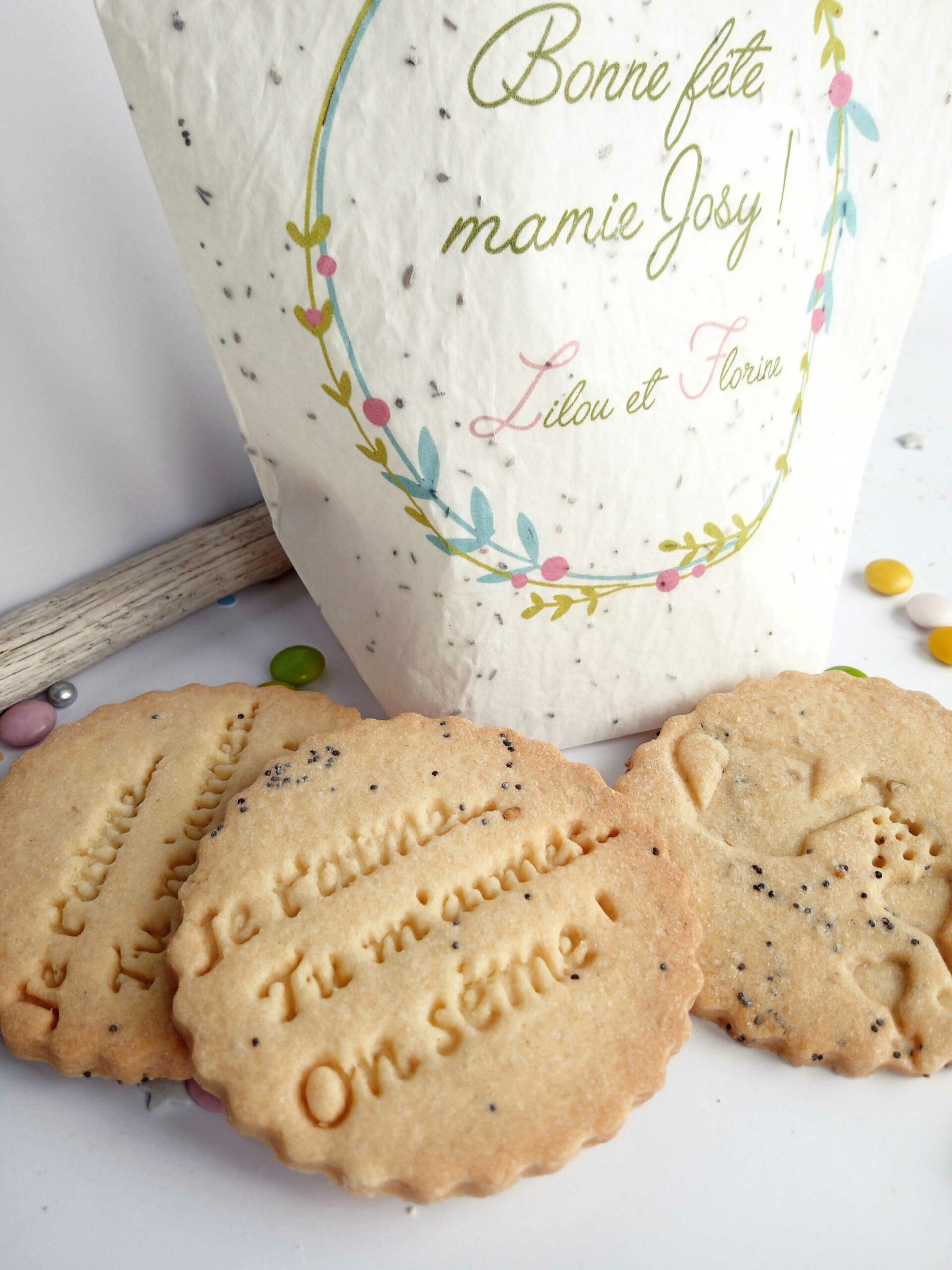 -idee-cadeau-fete-grand-mere-personnalise-biscuit-graine