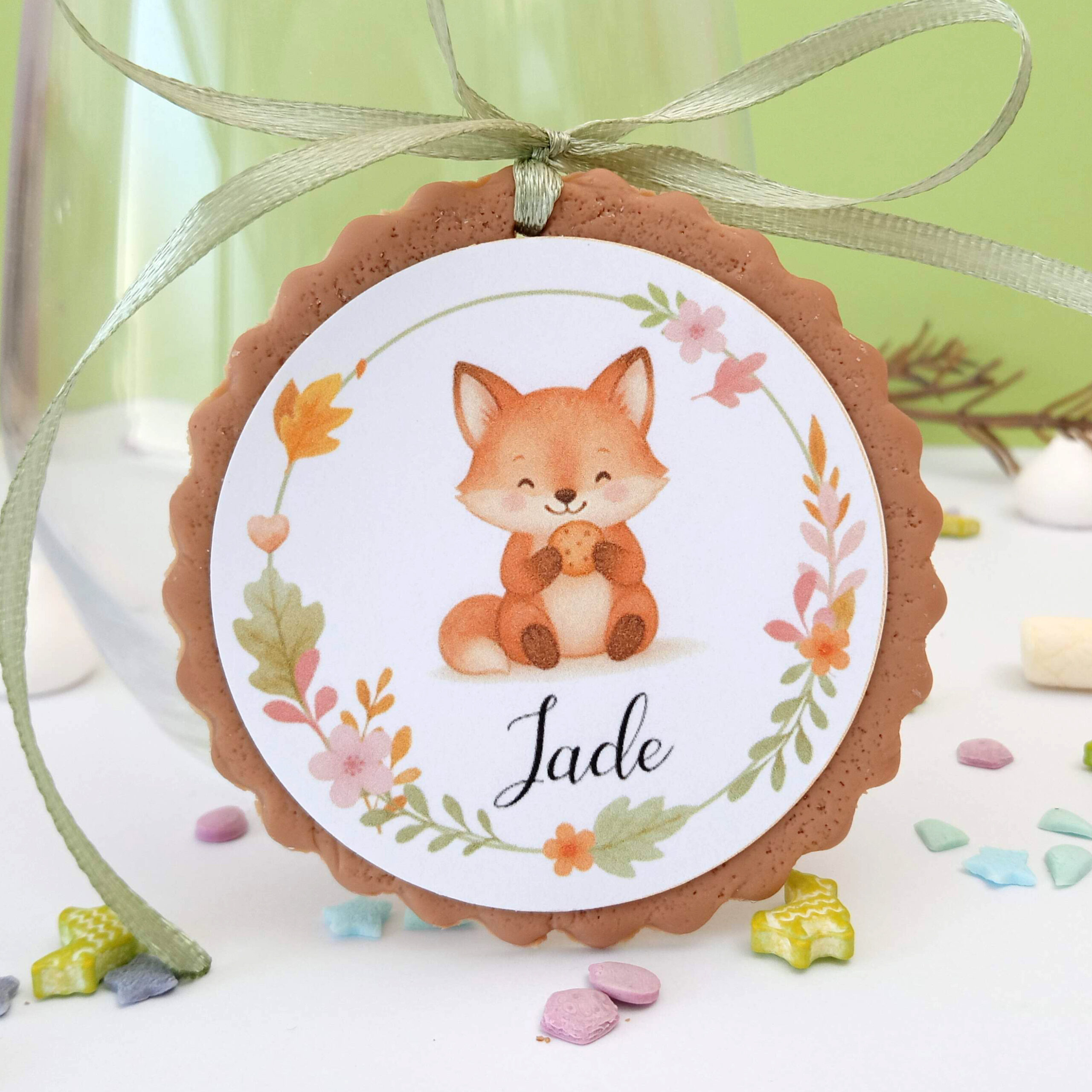 cadeau-bapteme-biscuit-porcelaine-froide-theme-animaux-foret-renardeau