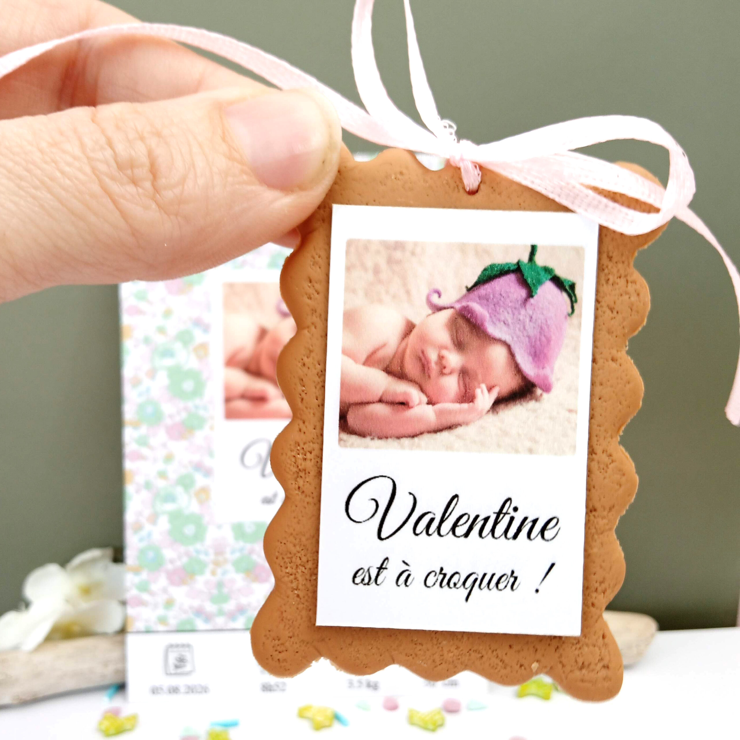 biscuit-porcelaine-froide-decoration-faire-part-sachet-dragees-bapteme-personnalise-createur-originak-idee