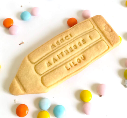 biscuit-crayon-maitresse-cadeau-personnalise