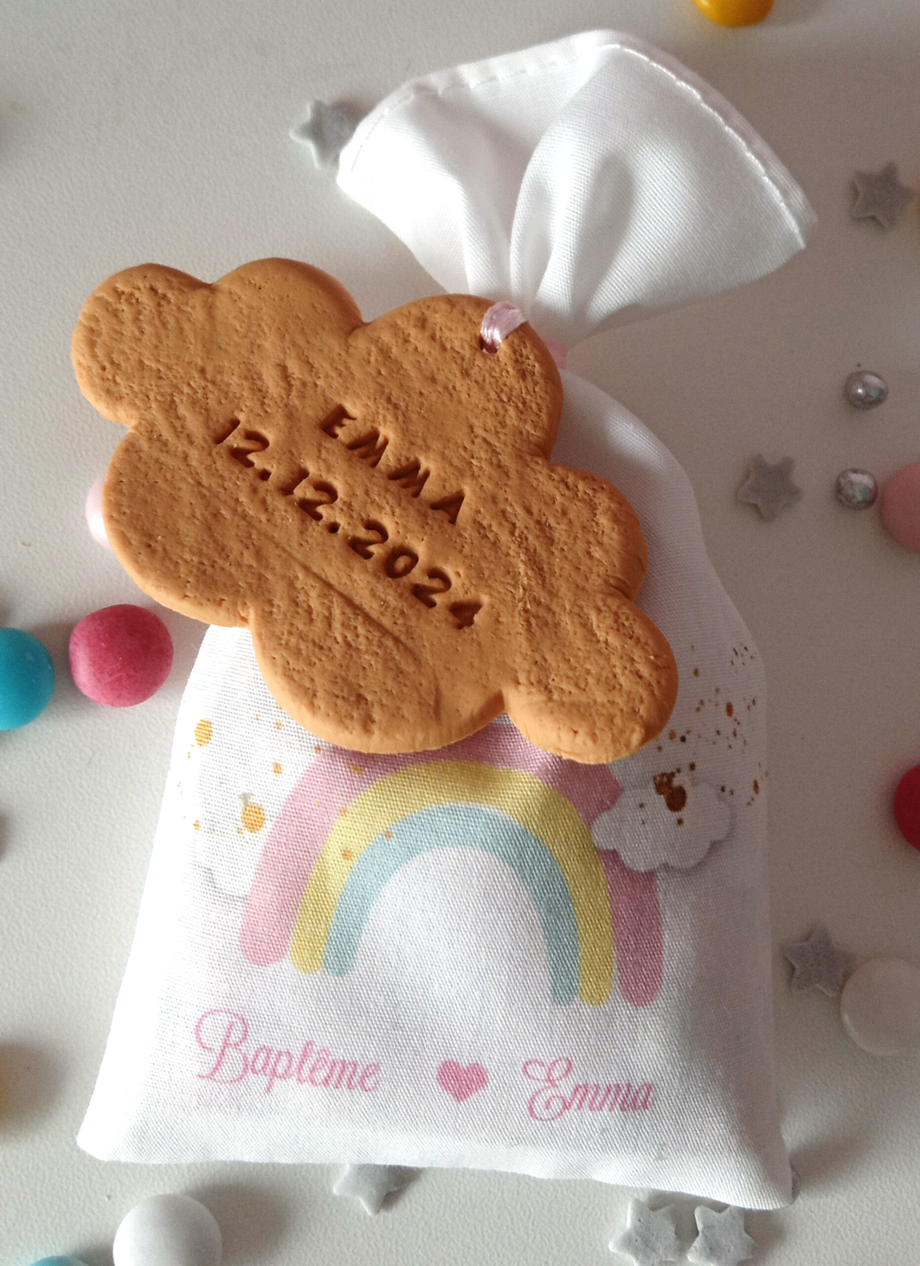 Sachet pour dragées, thème « arc-en-ciel »