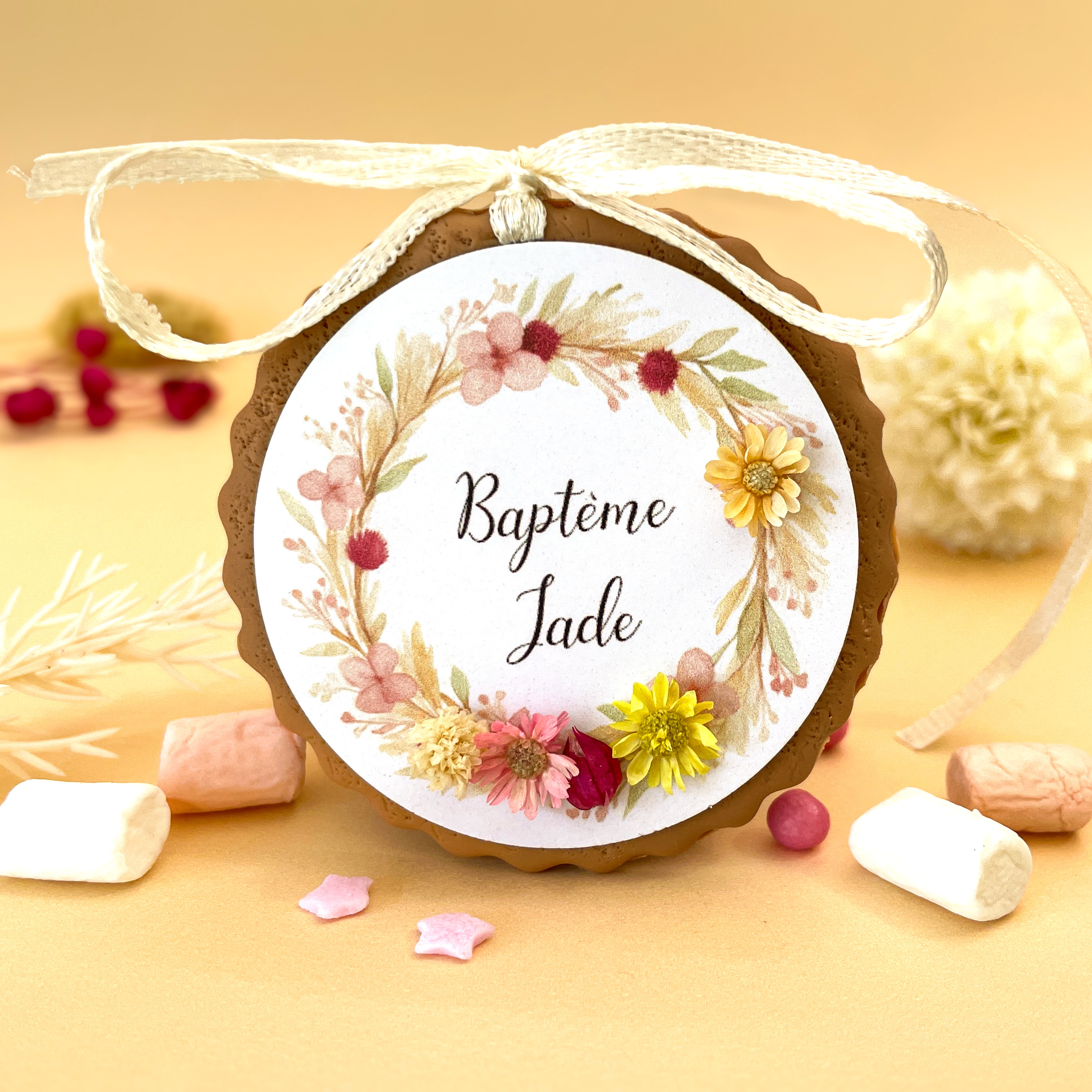 decoration-pour-boite-dragees-de-bapteme-avec-couronne-vegetale-en-fleur-sechee
